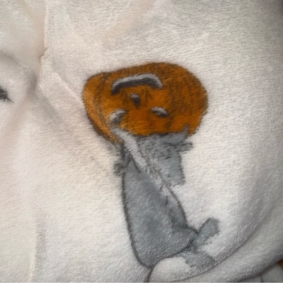 Disney Classic Winnie The Pooh Halloween Baby Blanket Eeyore Piglet New Pumpkin - Picture 9 of 11